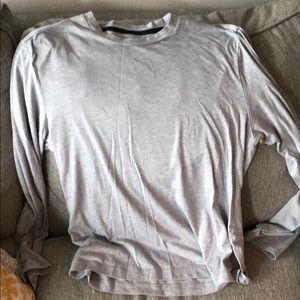 Lululemon long sleeve T shirt